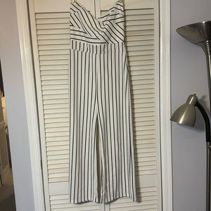 Strapless women’s jumpsuit size Large Ivory/black